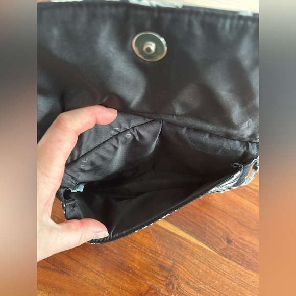 Vera Bradley midnight paisley cross body purse - Picture 4 of 7